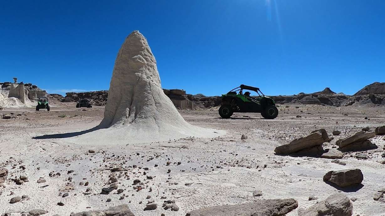 Exploring Utah's Alien Landscapes with Hanksville Tours