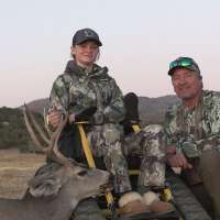 Kinnli Wilde Shoots First Buck on Inspiring Deer Hunt