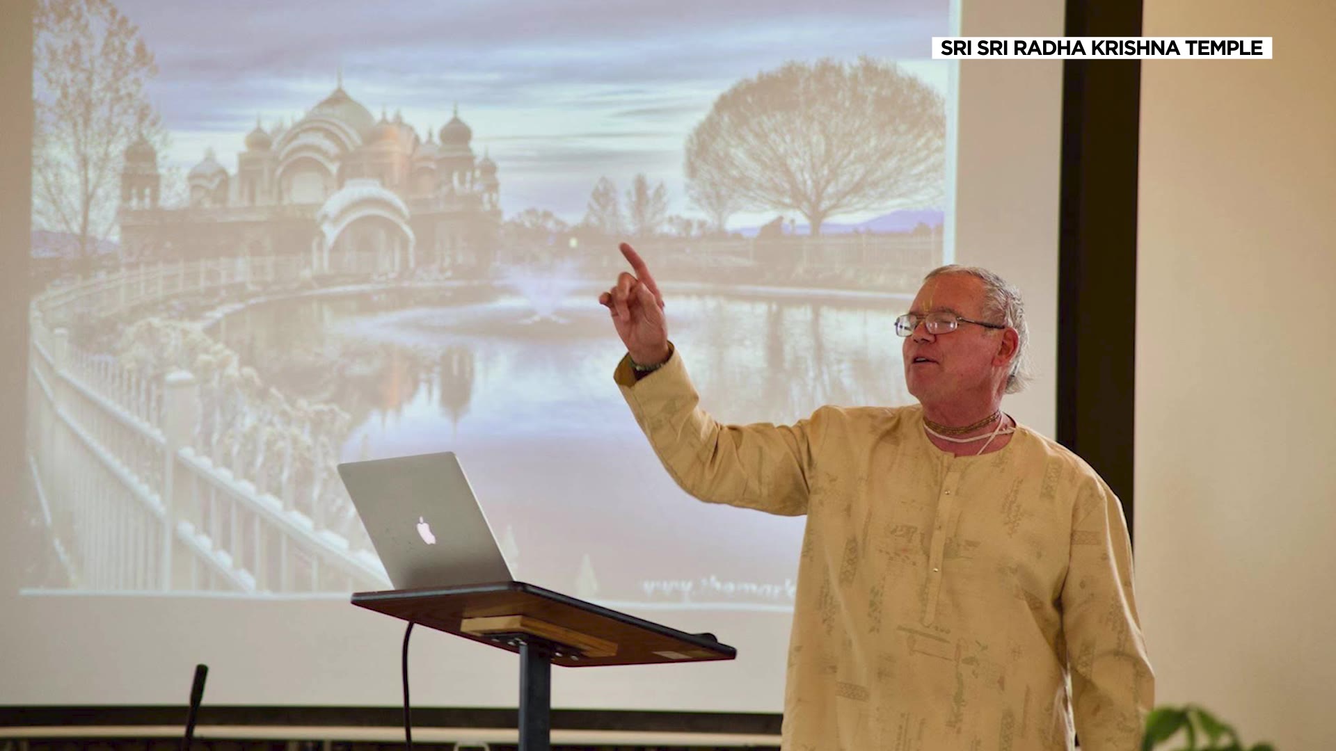 Thousands mourn Krishna leader Charu Das after fatal car crash in Utah