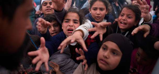 US and Iran prepare for ceasefire talks as Netanyahu authorizes negotiations with Lebanon