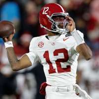 Alabama's spring game offers a glimpse of the Tide's next starting QB, Mack or Russell
