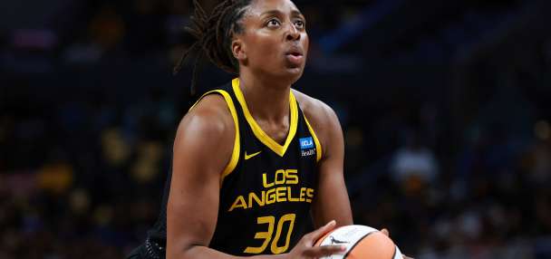 Nneka Ogwumike to return to the Los Angeles Sparks, where she spent first 12 years of her career