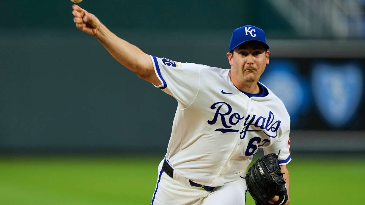 Kansas City Royals starting pitcher Seth Lugo throws during the first inning of a baseball game against the Chicago White Sox, Thursday, April 9, 2026, in Kansas City, Mo.