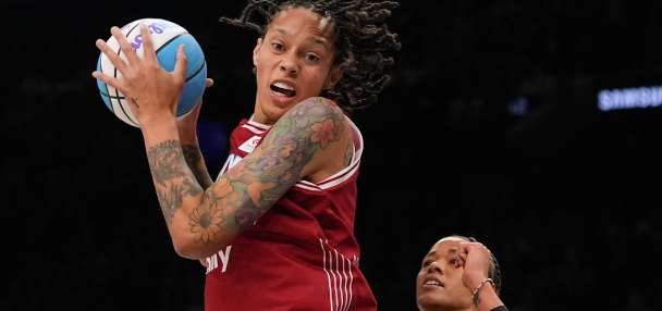 Brittney Griner to sign with Connecticut Sun, AP source says