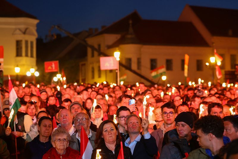 Top World story anchor