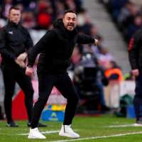 Man City closes in on Arsenal in Premier League title race with 3-0 win over Chelsea