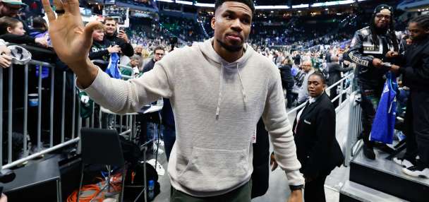 Giannis Antetokounmpo calls it 'disrespectful' that Bucks benched him in final weeks of season