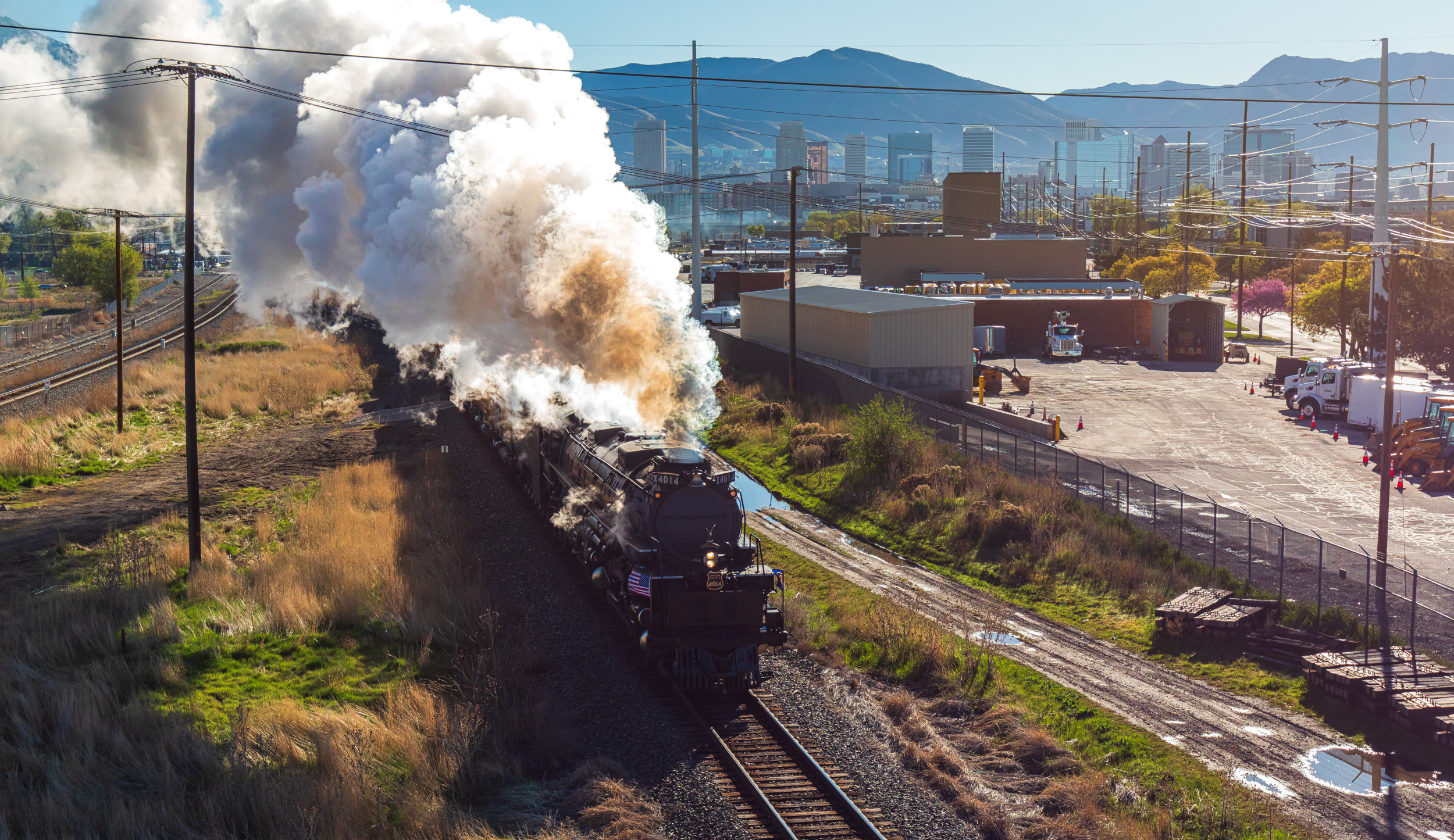 World's largest steam engine rolls through Utah
