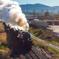 World's largest steam engine rolls through Utah