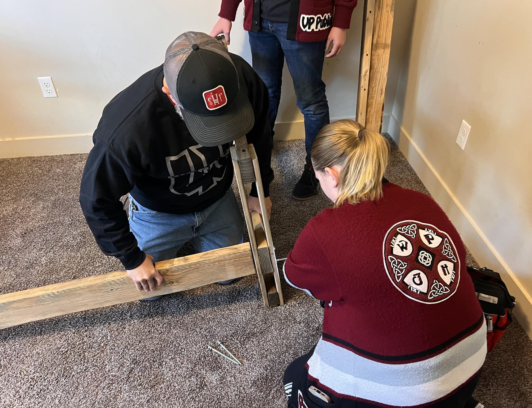 West Point Junior High students to build 40 beds for children in need