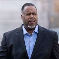 Ex-NBA player Damon Jones is expected to be first to plead guilty in gambling sweep