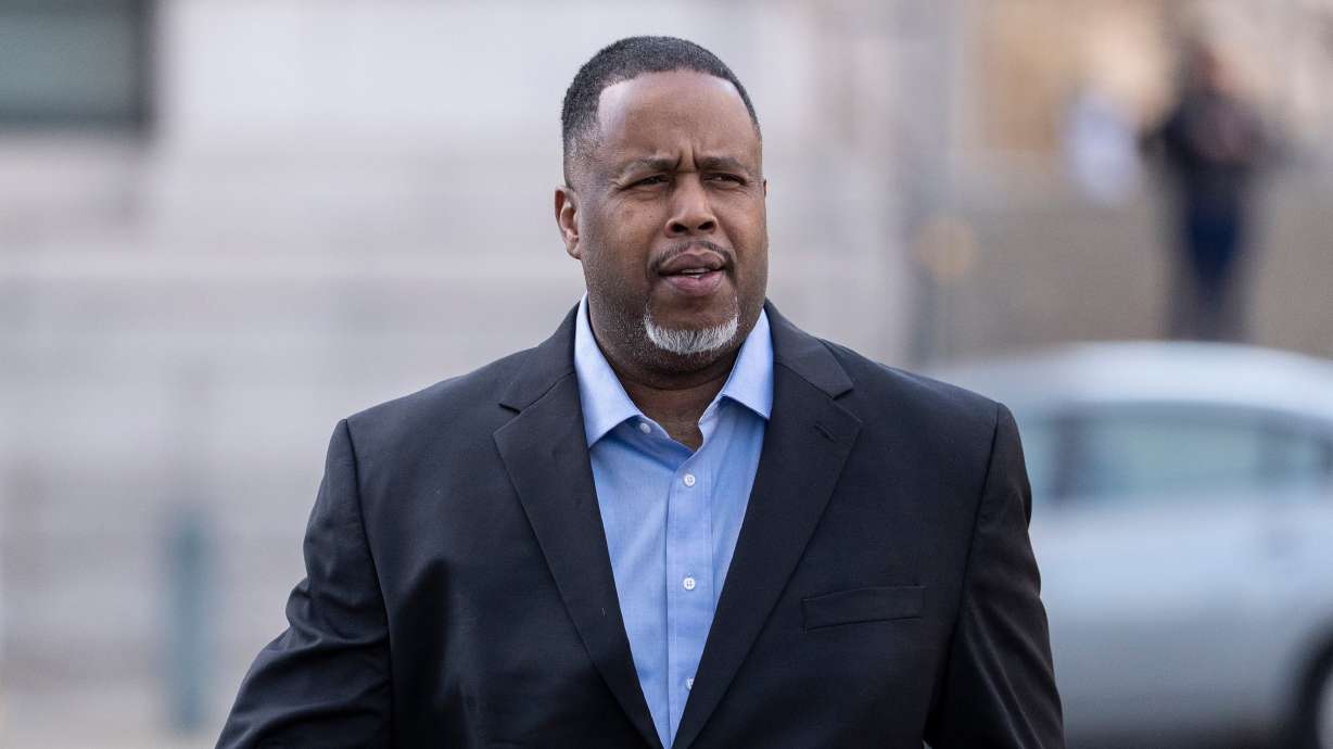 Former NBA basketball player and assistant coach Damon Jones arrives at Brooklyn federal court, Nov. 24, 2025, in New York.