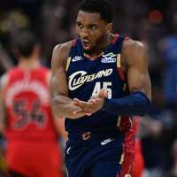 Mitchell scores 32 as Cavaliers defeat Raptors 126-113 in Game 1 of East first-round series
