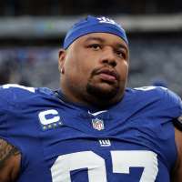 Bengals get star defensive tackle Dexter Lawrence from Giants for 10th pick and extend him