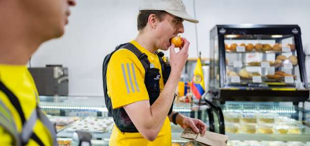 Utah group eats a lot of fast food and breaks the world record