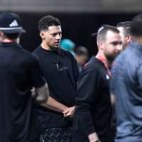 Mahomes attends the start of the Chiefs' offseason program as he rehabs torn knee ligaments