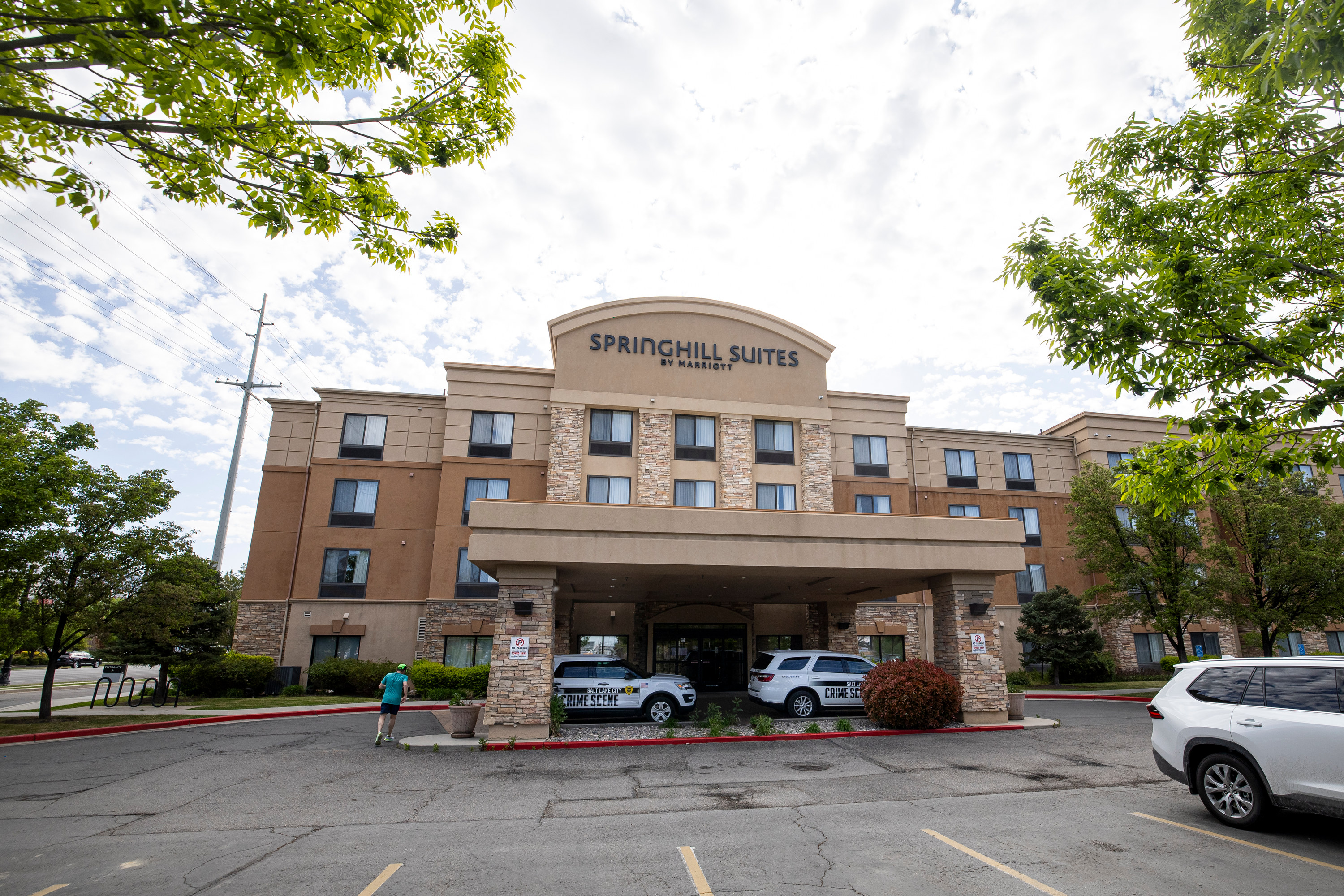 One person killed in Salt Lake hotel shooting 