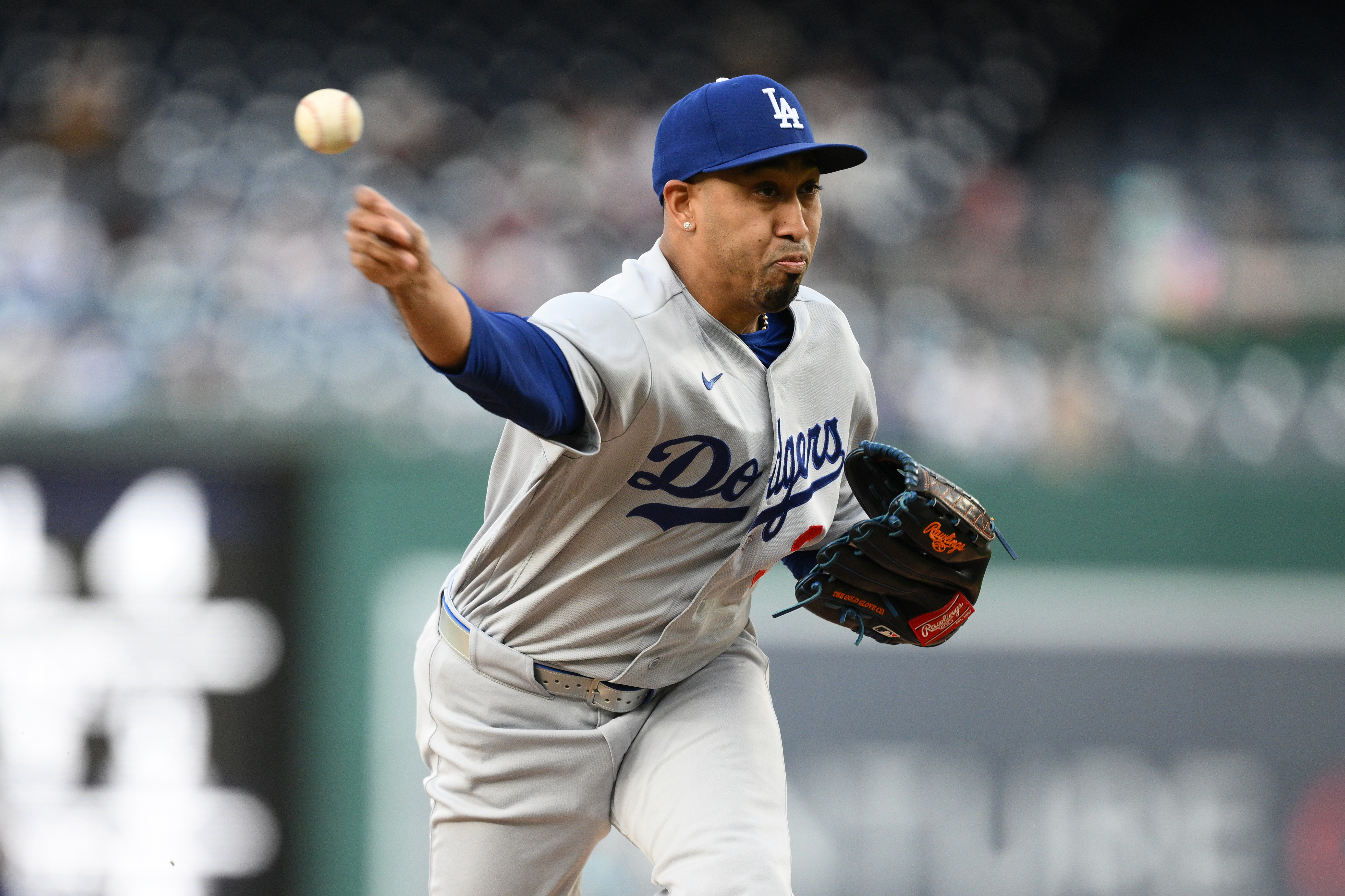 Dodgers closer Edwin Díaz will have elbow surgery and is expected to miss about 3 months