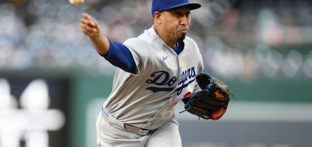 Dodgers closer Edwin Díaz will have elbow surgery and is expected to miss about 3 months