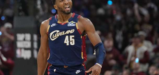 Mitchell scores 30, Harden adds 28 as Cavaliers beat Raptors 115-105 for 2-0 series lead