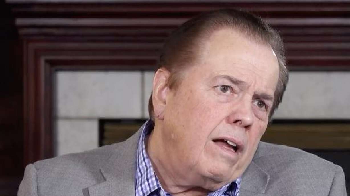 Alan Osmond speaks with KSL's Carole Mikita during an interview.