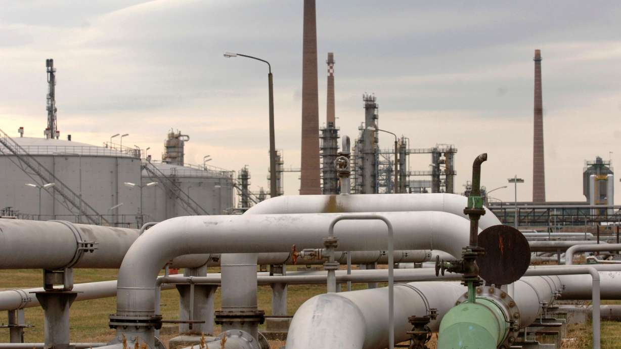 A general view of a pumping station at the end of the Druzhba oil pipeline in the east German refinery PCK in Schwedt, Jan. 10, 2007.