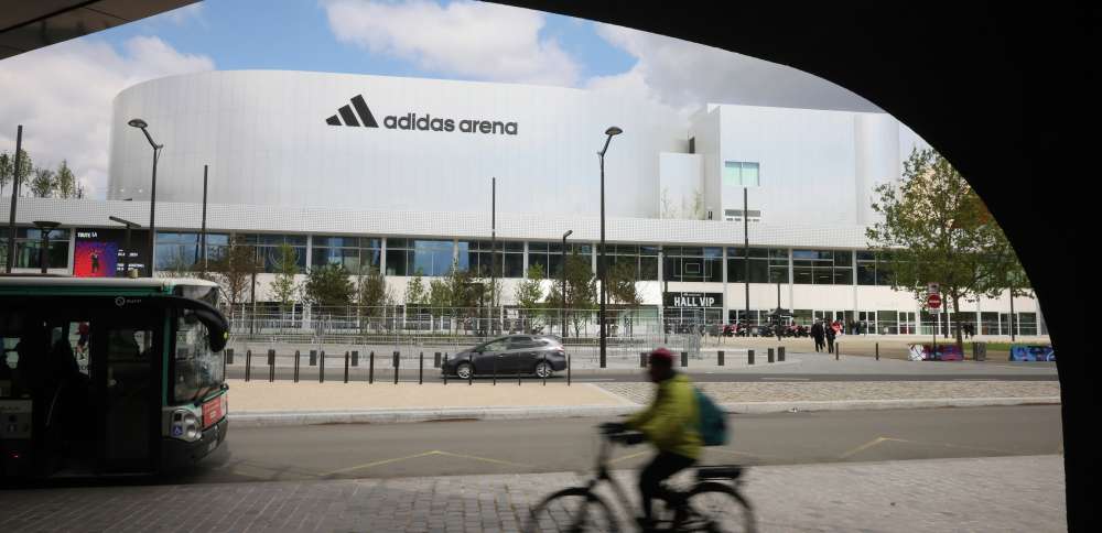 Paris offers to host 2030 Winter Games ice hockey after Nice mayor opposes Olympic plan