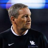Retiring Kentucky AD Mitch Barnhart won't take new high-paying role at school