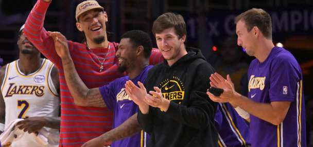 Austin Reaves is upgraded to questionable for Lakers in first-round Game 3 against Rockets