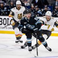 Mammoth hold off Golden Knights 4-2 in first home playoff game