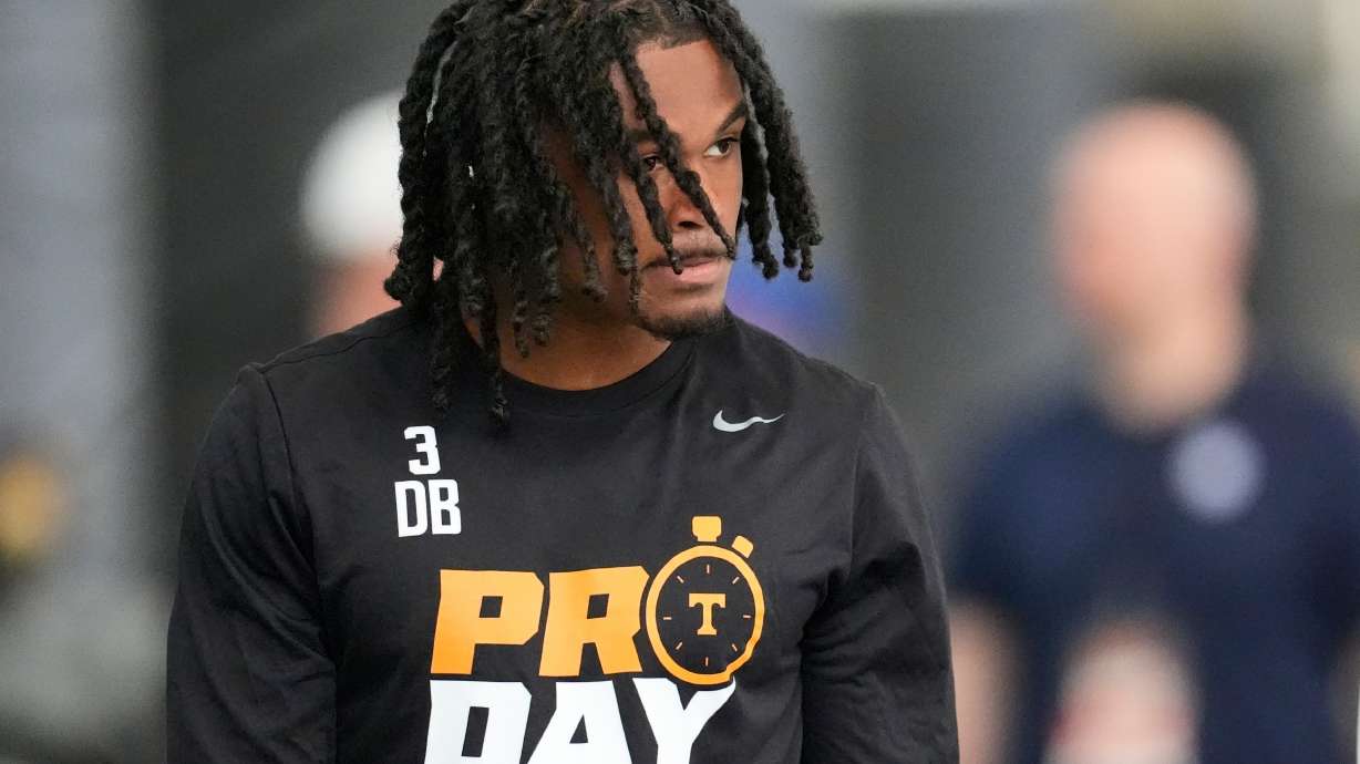 Tennessee defensive back Jermod McCoy walks onto the field for the school's NFL football pro day Tuesday, March 31, 2026, in Knoxville, Tenn.