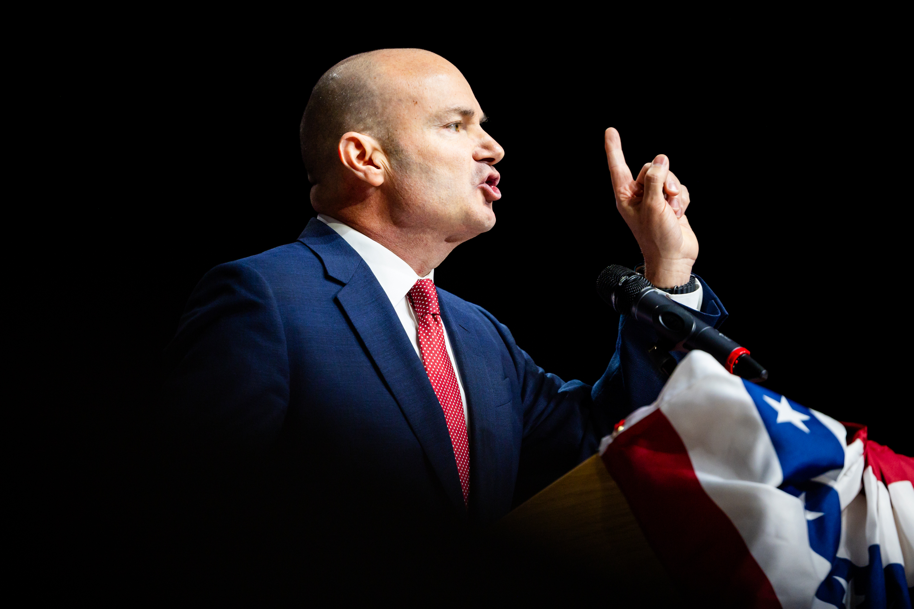 Mike Lee threatens to 'nuke' filibuster over stalled SAVE America Act