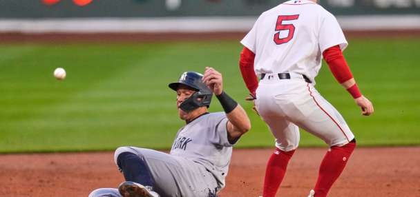 Yankees slugger Giancarlo Stanton headed to injured list with low-grade right calf strain