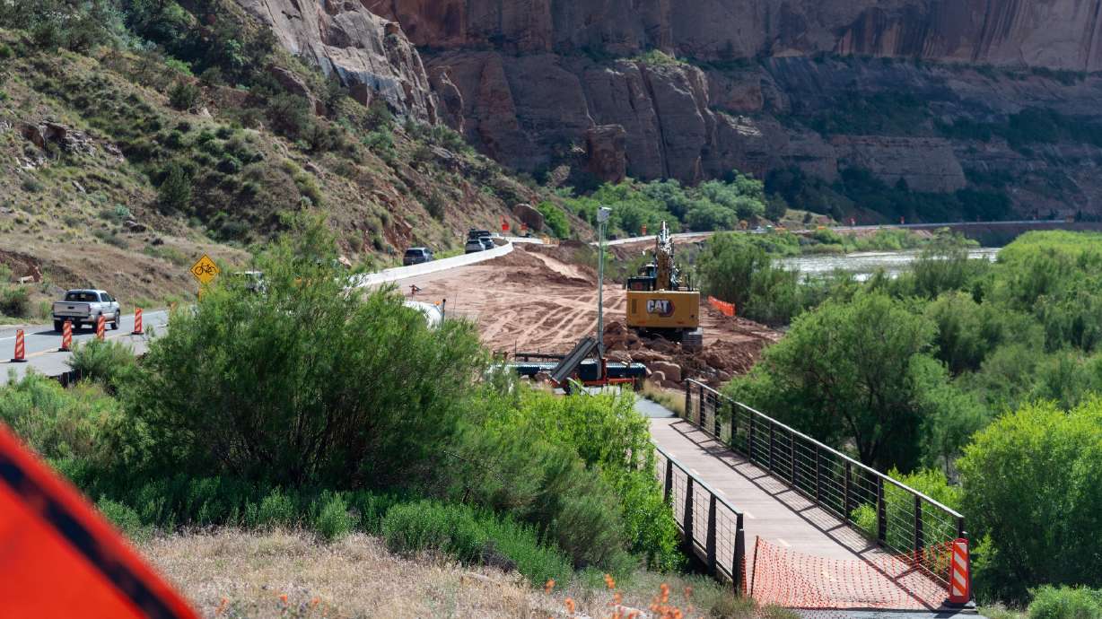 Crews construct a 0.7-mile connection path near state Route 128 in Moab on Monday. It's the first Utah Trail Network project to reach construction since the ambitious network was announced in 2022.