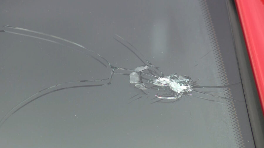 Rock chip justice: How worn mud flaps can impact liability for cracked windshields