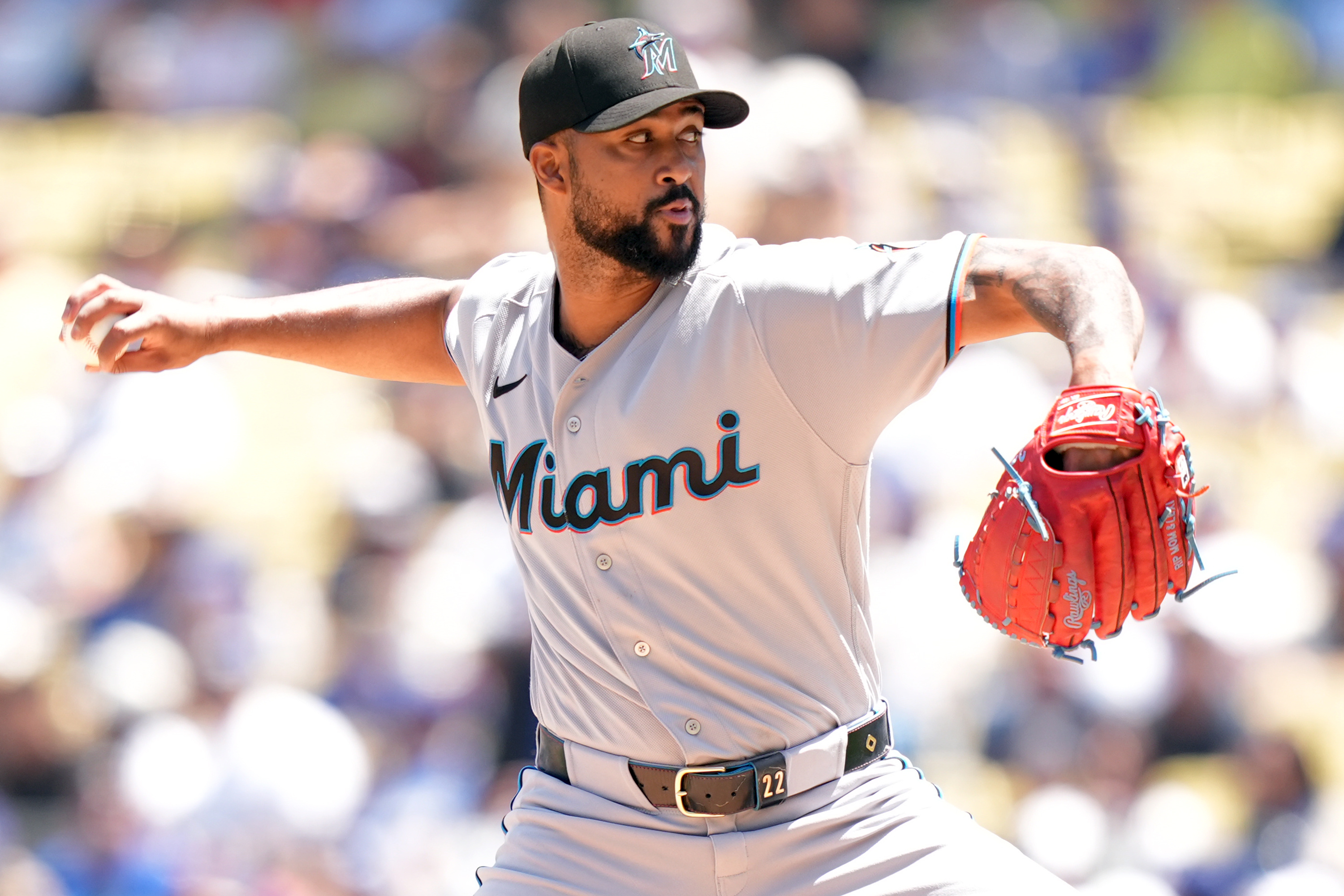 Sanoja has 2-out bloop single to spark Marlins to 3-2 victory over Dodgers