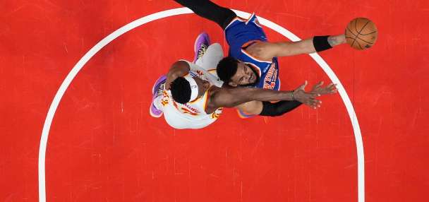 Daniels, Robinson ejected after fight, Knicks' 47-point halftime lead vs Hawks sets NBA playoff mark