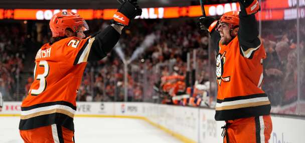 Carlsson, Terry lead Ducks to 5-2 win in Game 6, eliminating the 2-time conference champ Oilers