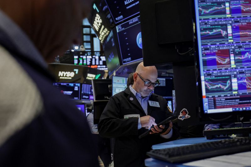 Wall Street set to extend rally after best month in years