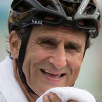 Alex Zanardi, auto racing champ who won Paralympic golds between life-altering accidents, dies at 59
