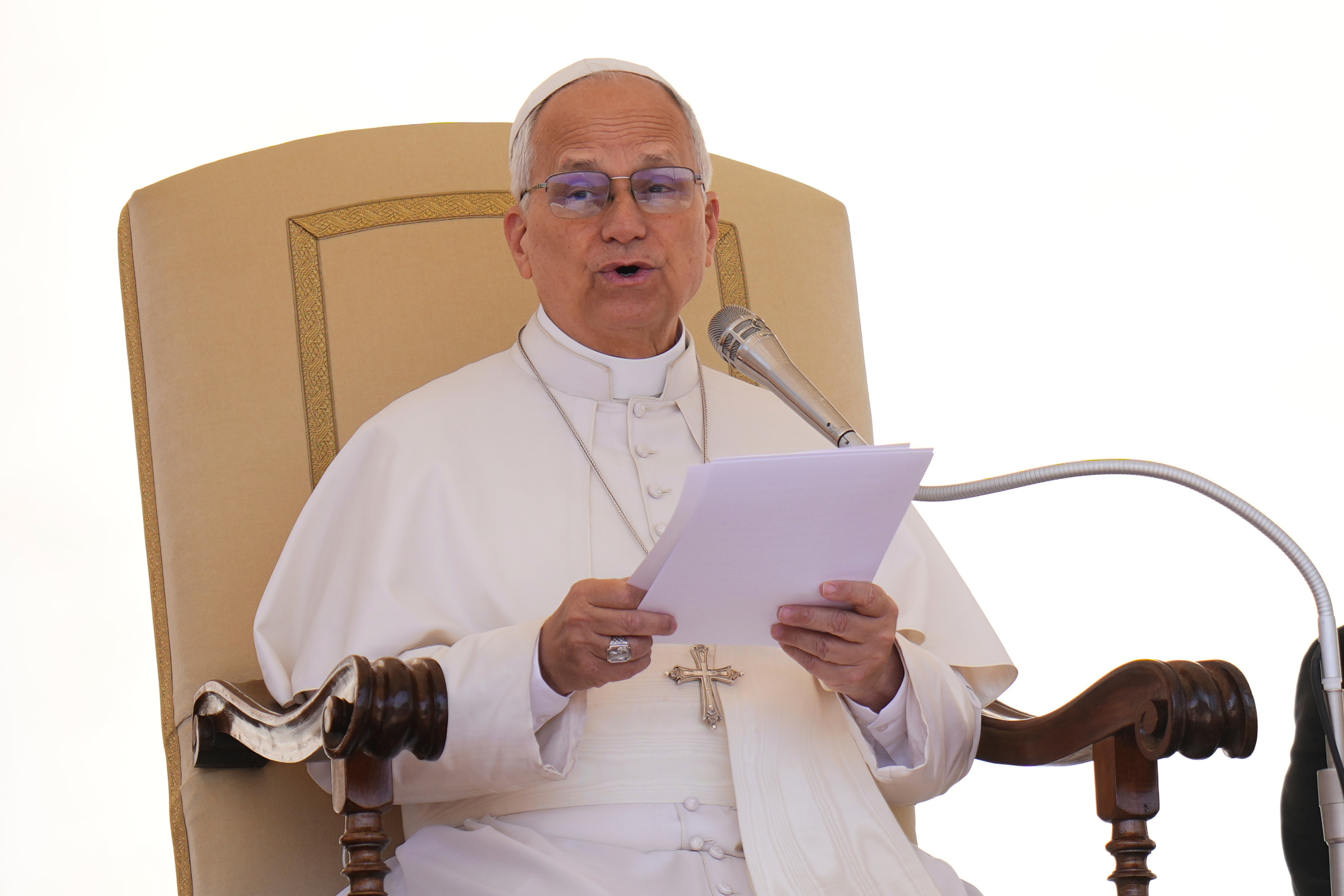 Pope Leo XIV encourages wealthy US Catholics to keep donating