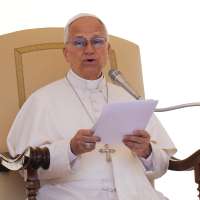 Pope Leo XIV encourages wealthy US Catholics to keep donating