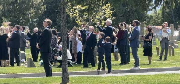 Alan Osmond remembered with music, fireworks and surprise at funeral services