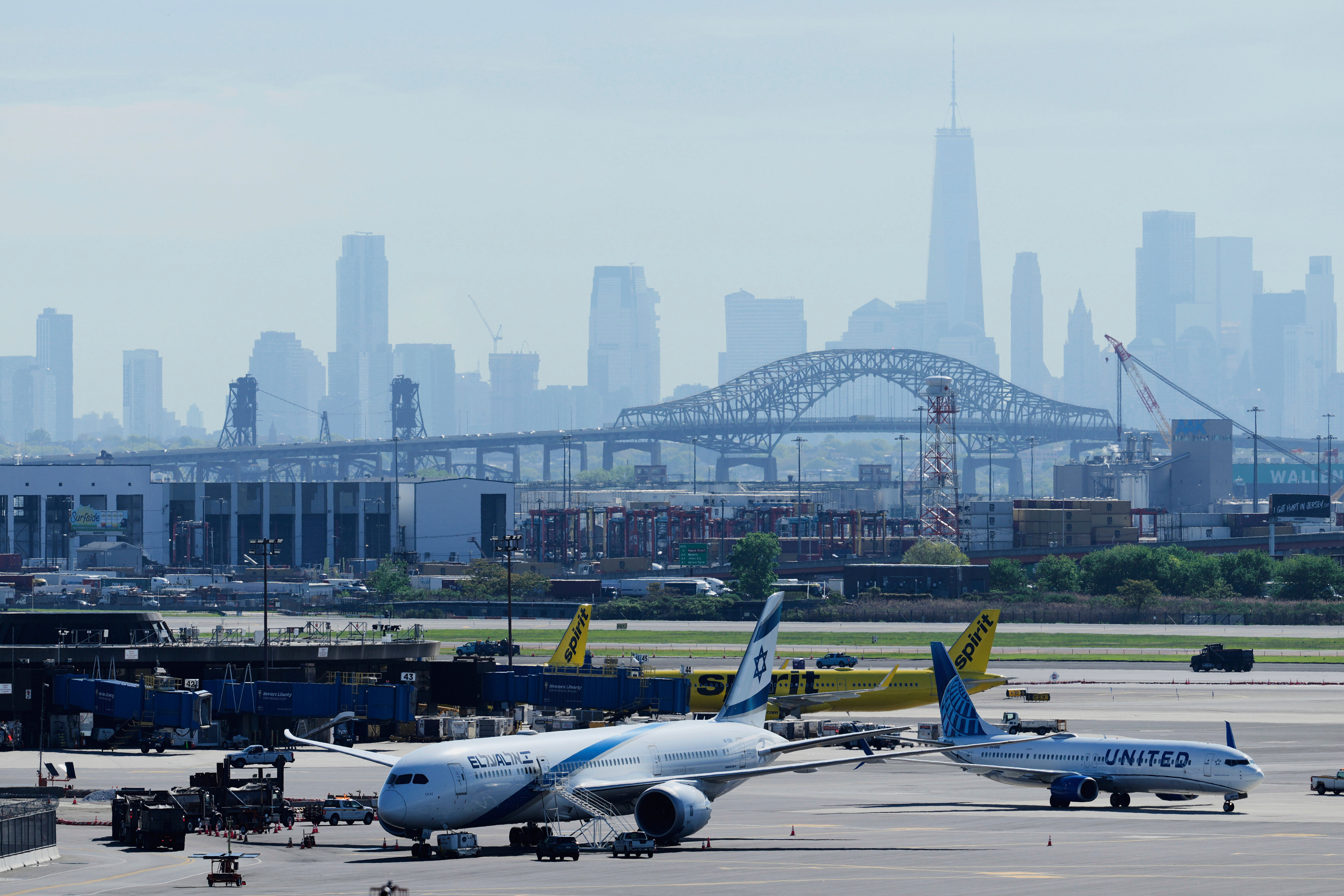 United passenger accused of attacking attendant, trying to access cockpit as plane landed