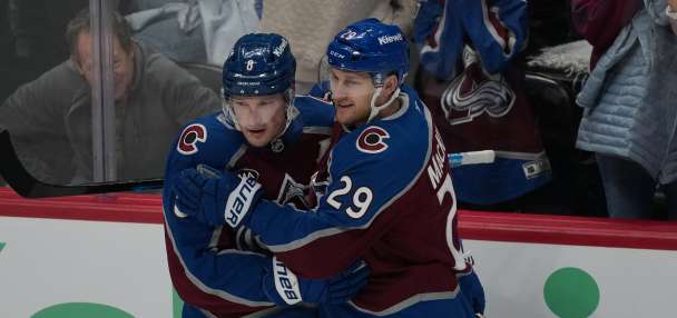 A stunning 9-6 Avalanche win over the Wild turns a defense-first series into a 15-goal frenzy