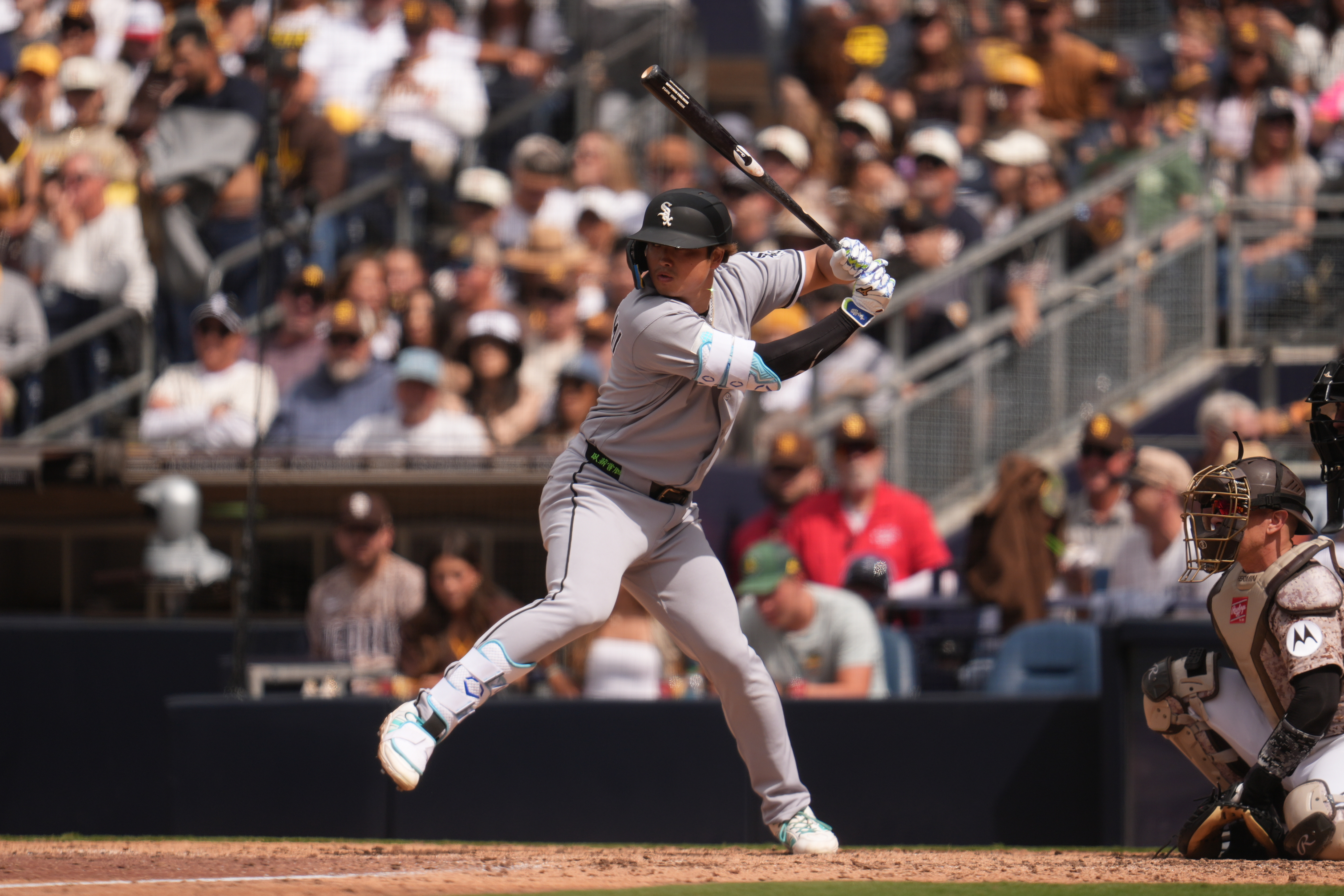 Nearly half of Munetaka Murakami's hits have been homers. It takes a lot to sustain that