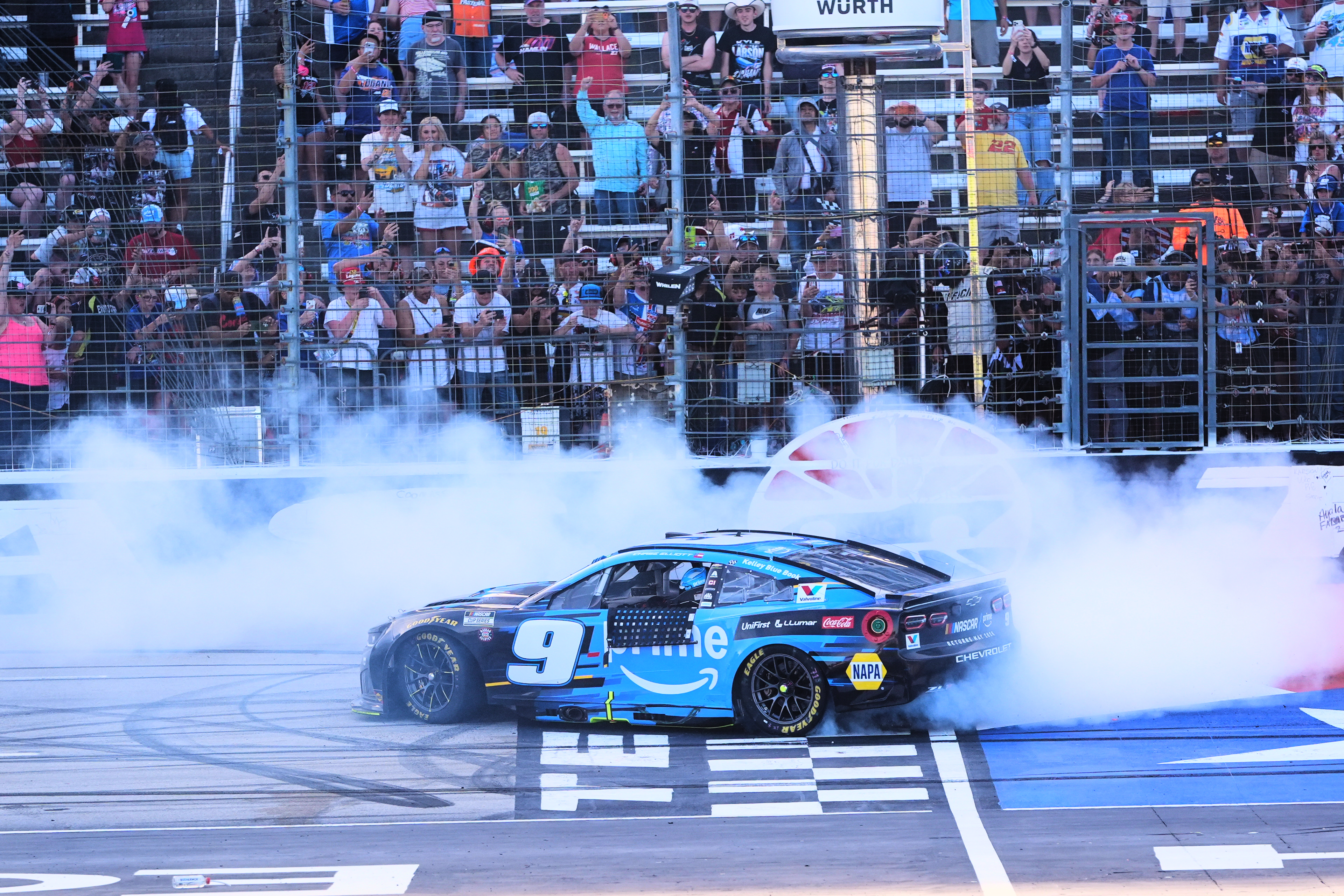Chase Elliott had never before won 2 Cup races this early in a NASCAR season