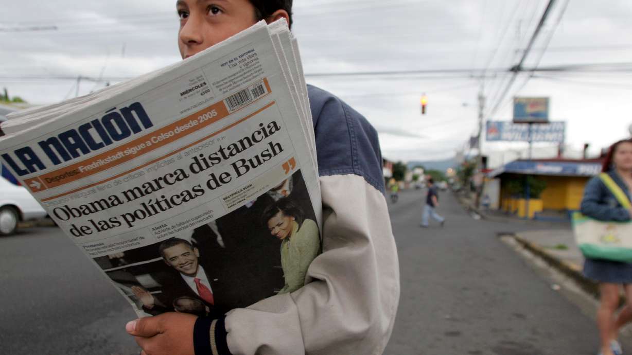 A vender sells La Nation newspapers in San Jose, Costa Rica on Jan. 21, 2009.