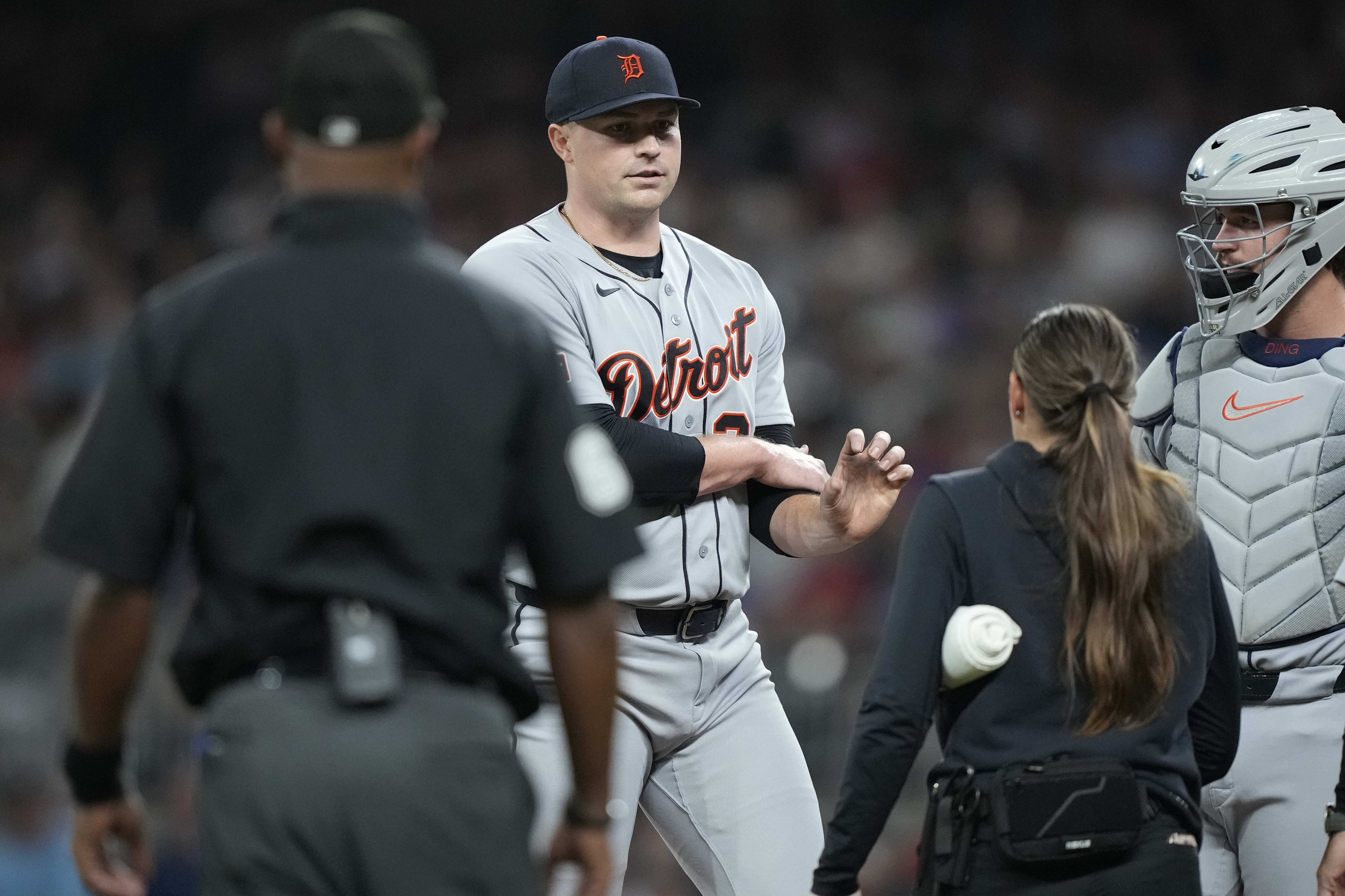 Detroit Tigers pitcher Tarik Skubal (29) rubs his arm during the seventh inning of a baseball game against the Atlanta Braves Wednesday, Apr. 29, 2026, in Atlanta. 