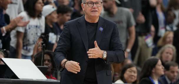 Auriemma says he felt 'dumb' for the way exchange with Staley played out following Final Four game
